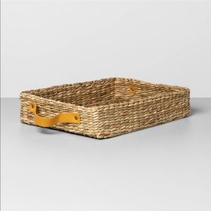 HEARTH & HAND NWT Woven tray with leather handles -medium